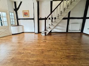 Lounge- click for photo gallery